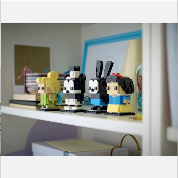 NWT LEGO® BrickHeadz Disney 100th Celebration - Picture 5 of 5